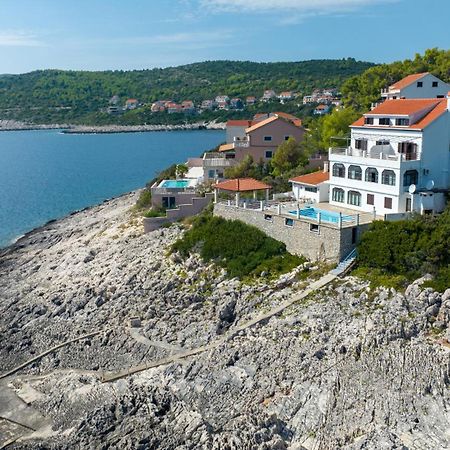 Family Friendly Apartments With A Swimming Pool Zavalatica, Korcula - 183 Exterior photo