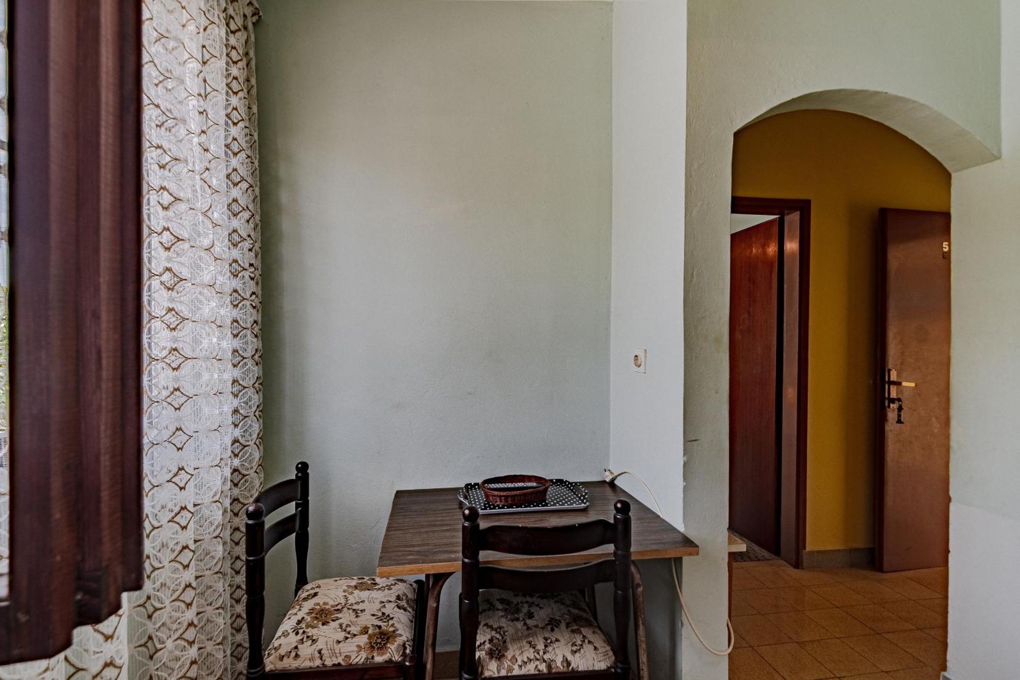 Family Friendly Apartments With A Swimming Pool Zavalatica, Korcula - 183 Room photo