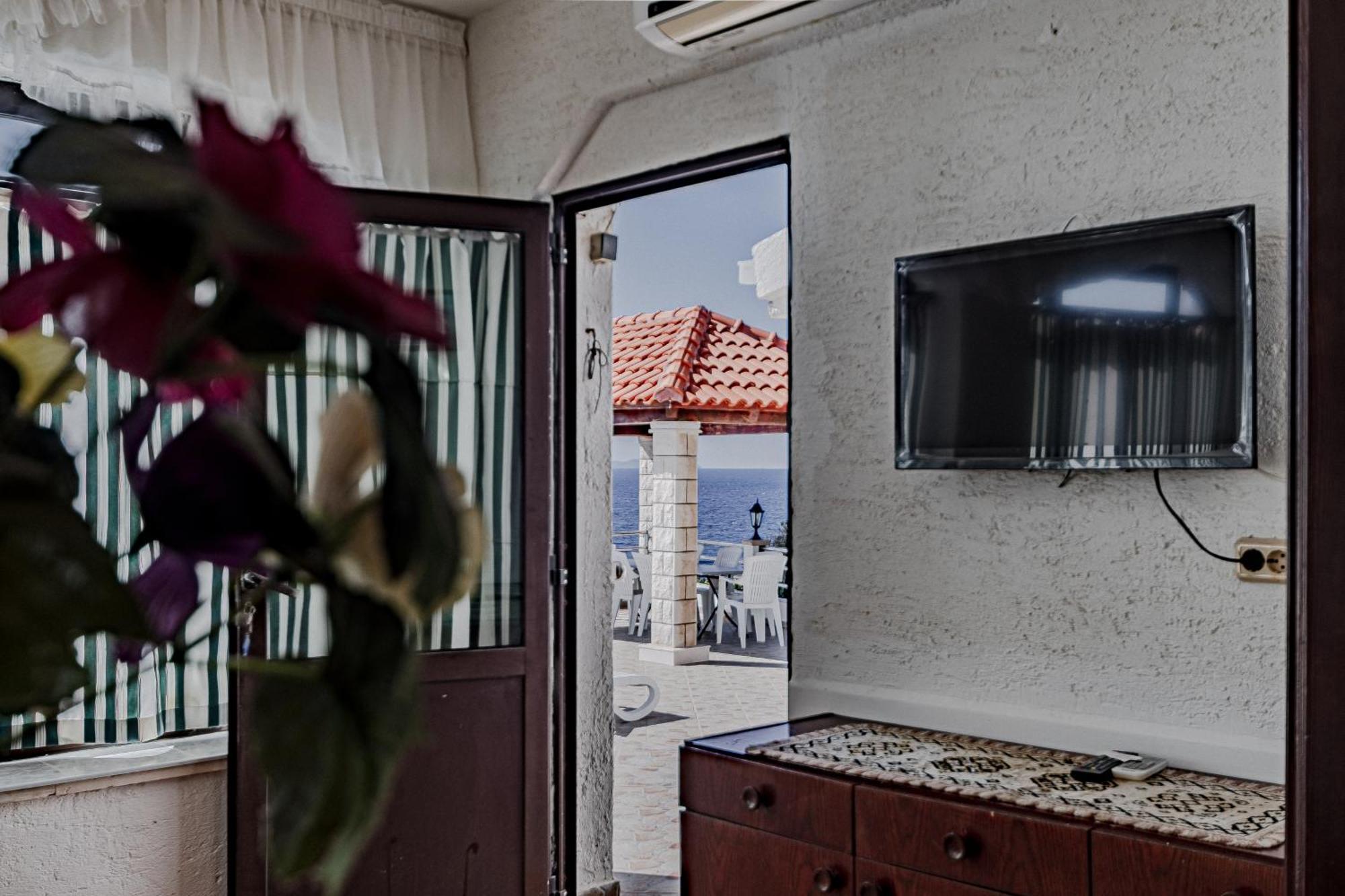 Family Friendly Apartments With A Swimming Pool Zavalatica, Korcula - 183 Room photo
