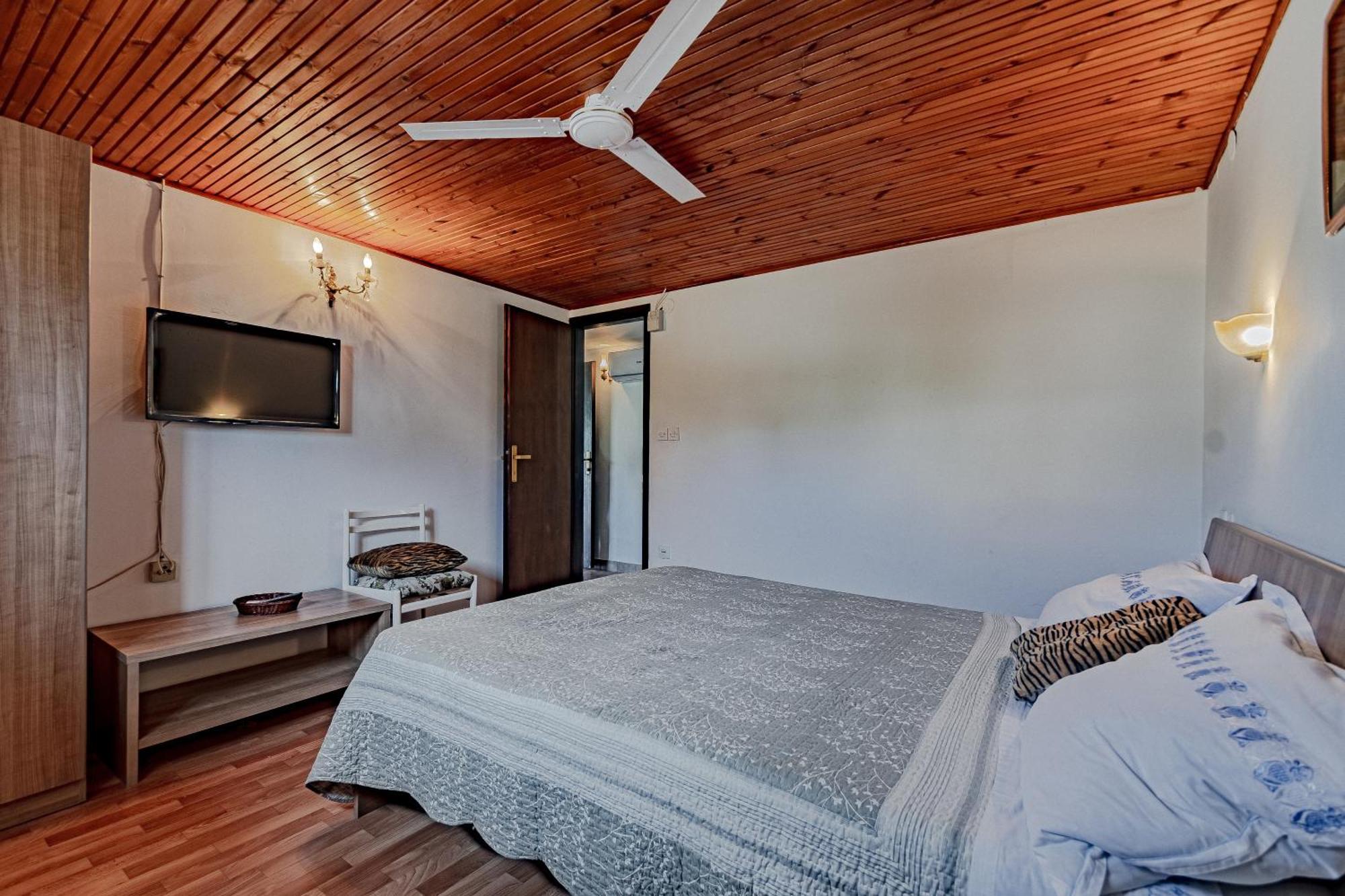 Family Friendly Apartments With A Swimming Pool Zavalatica, Korcula - 183 Room photo